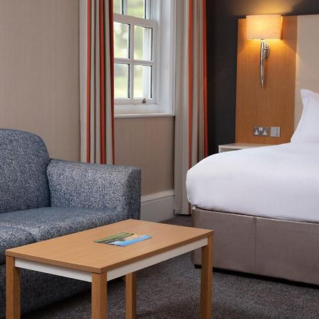 อัลตัน ฮอลล์ - คิวโฮเต็ลส์ Hotel ลีดส์ ภายนอก รูปภาพ